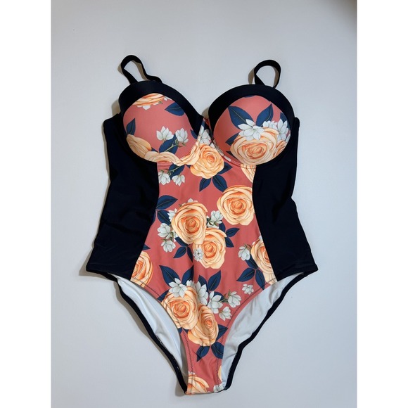 Cupshe Other - NWT Cupshe Women's Plus Size‎ 1x One Piece Bustier Swimsuit W/ Adjustable Straps